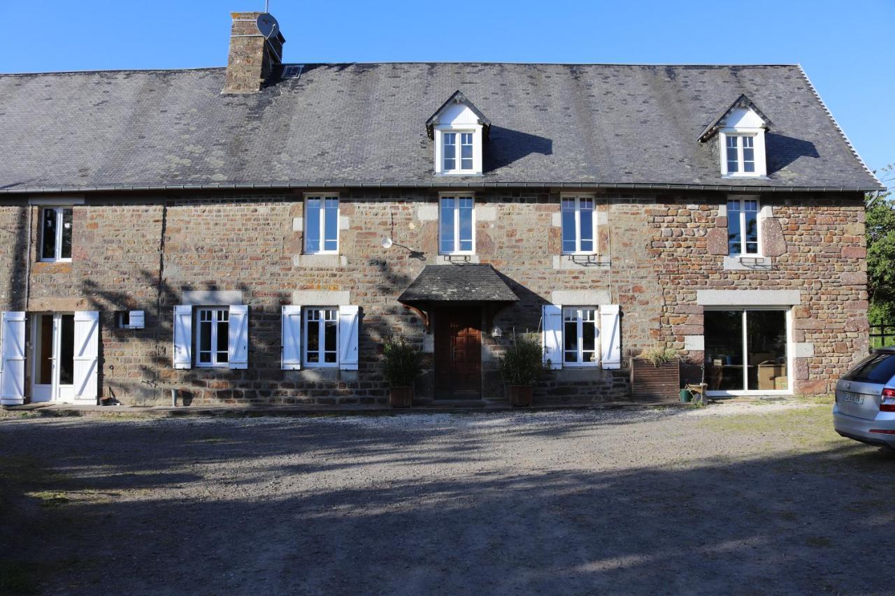 Decouverte D'Un Haras Proche Du Mont St Michel Hambye Exterior foto